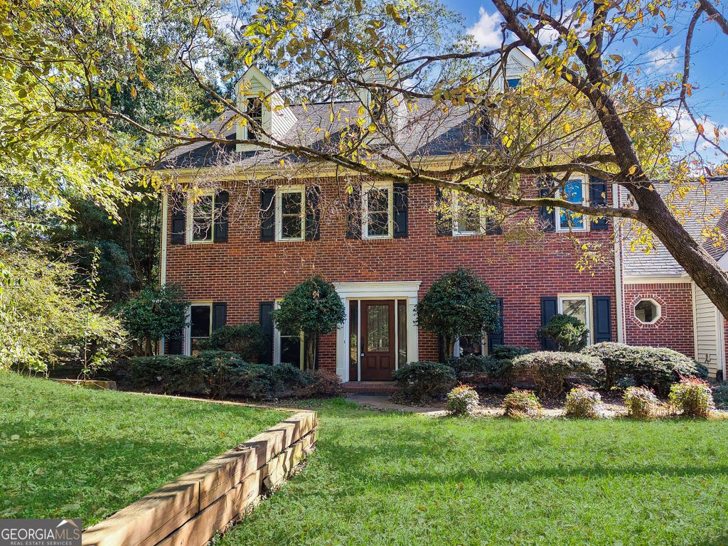 Photo of 11775 Highland Colony Drive, Roswell, GA 30075 (MLS # 10625828)