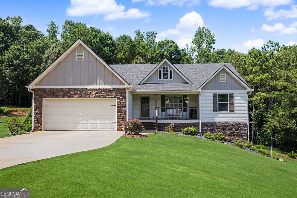 Photo of 126 Copper Creek Dr, Lagrange, GA 30240 (MLS # 10801099)