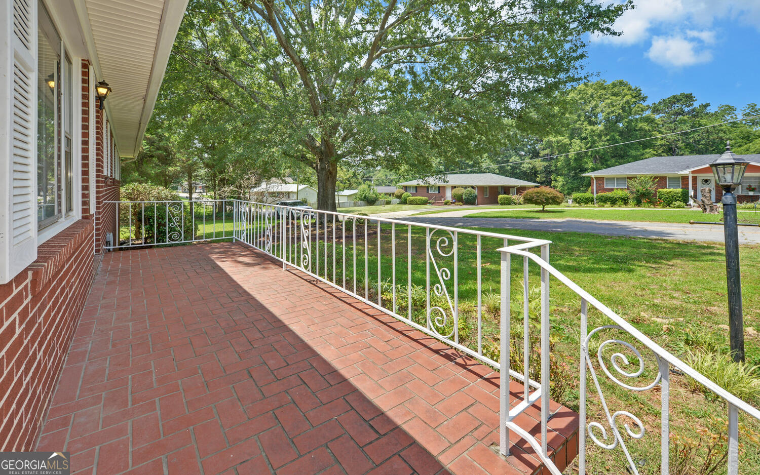 55 Glenn ST
