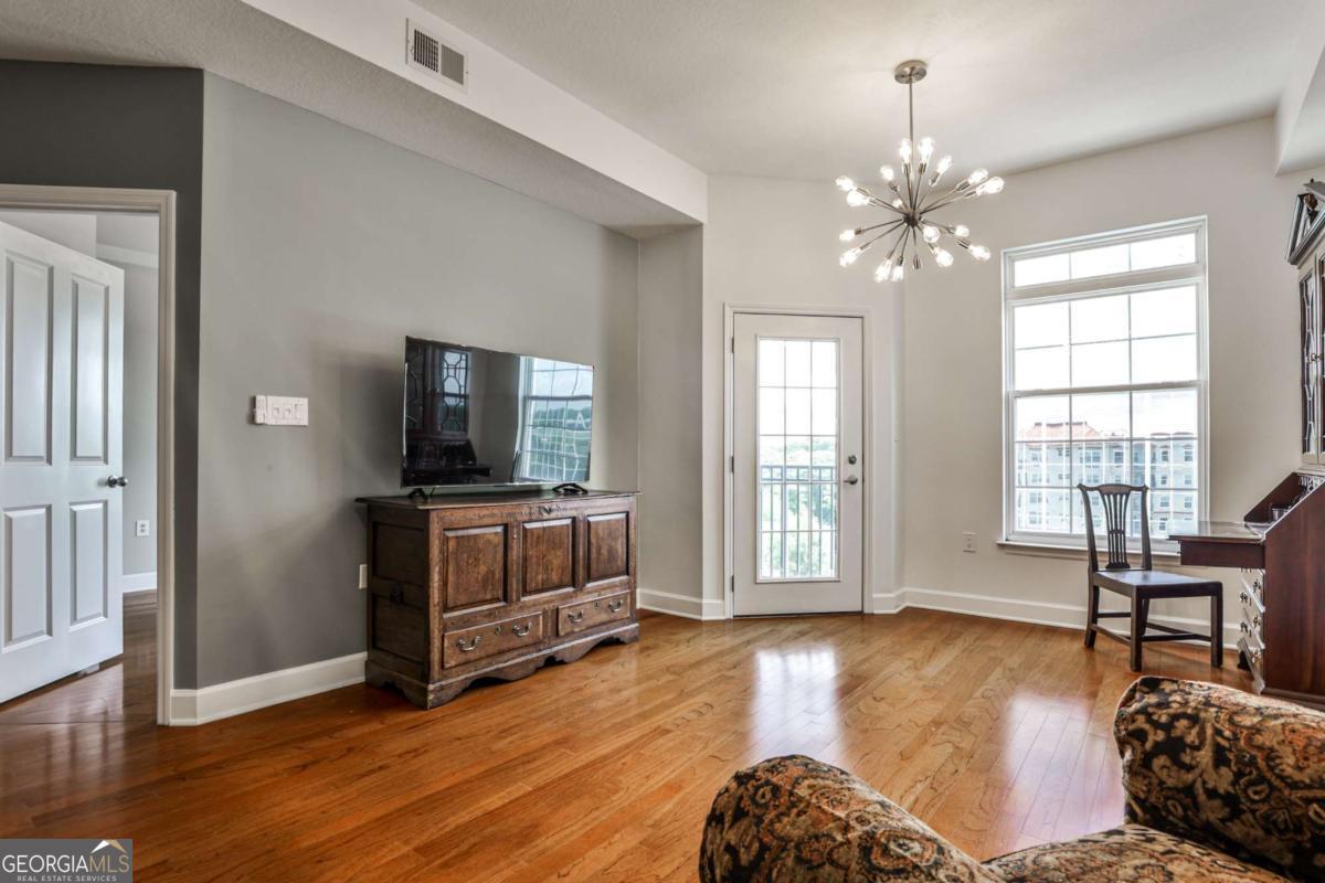 230 E Ponce De Leon AVE 624