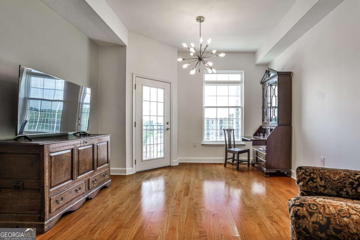 230 E Ponce De Leon AVE 624