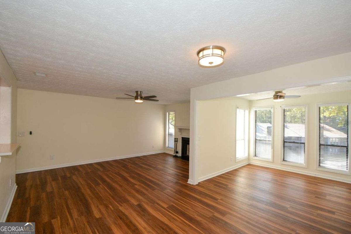 Woodridge Way - Residential