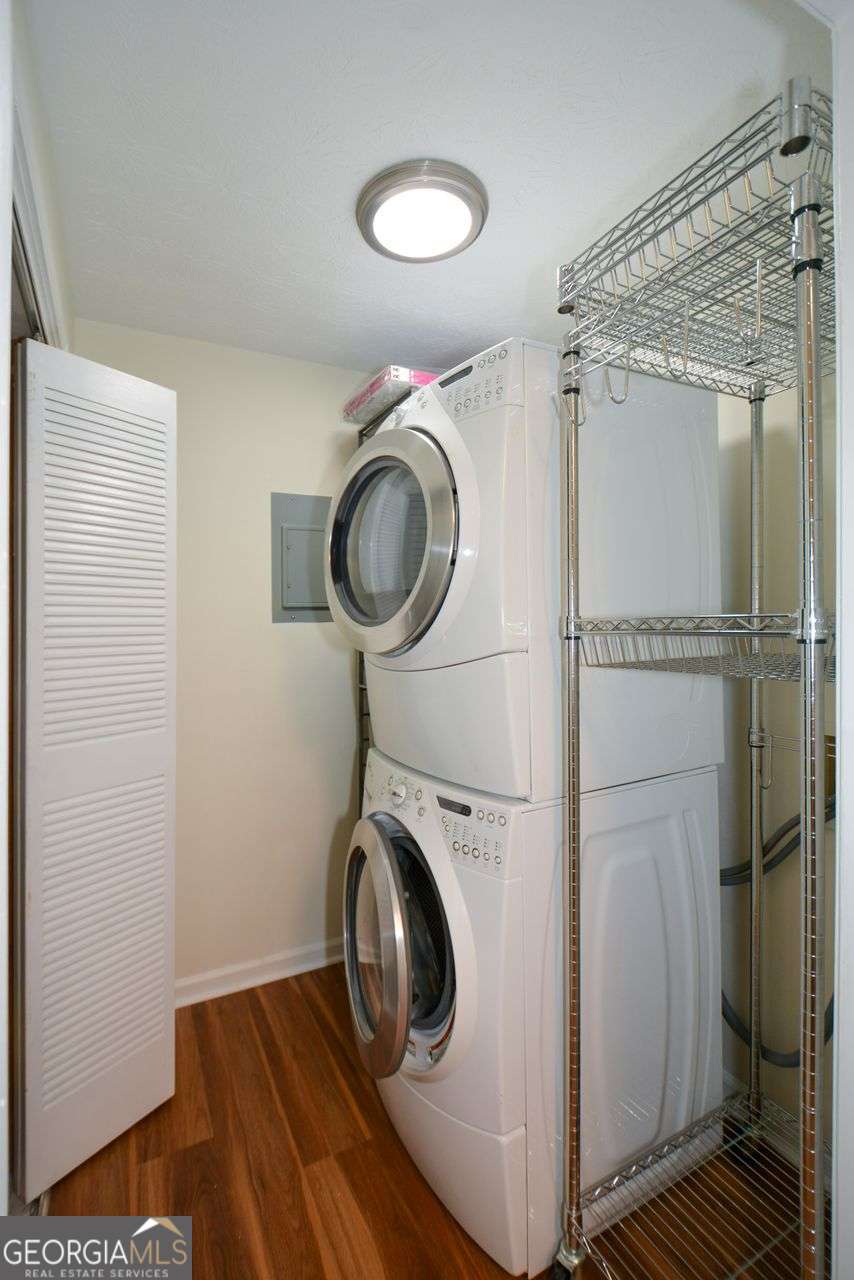 Woodridge Way - Residential