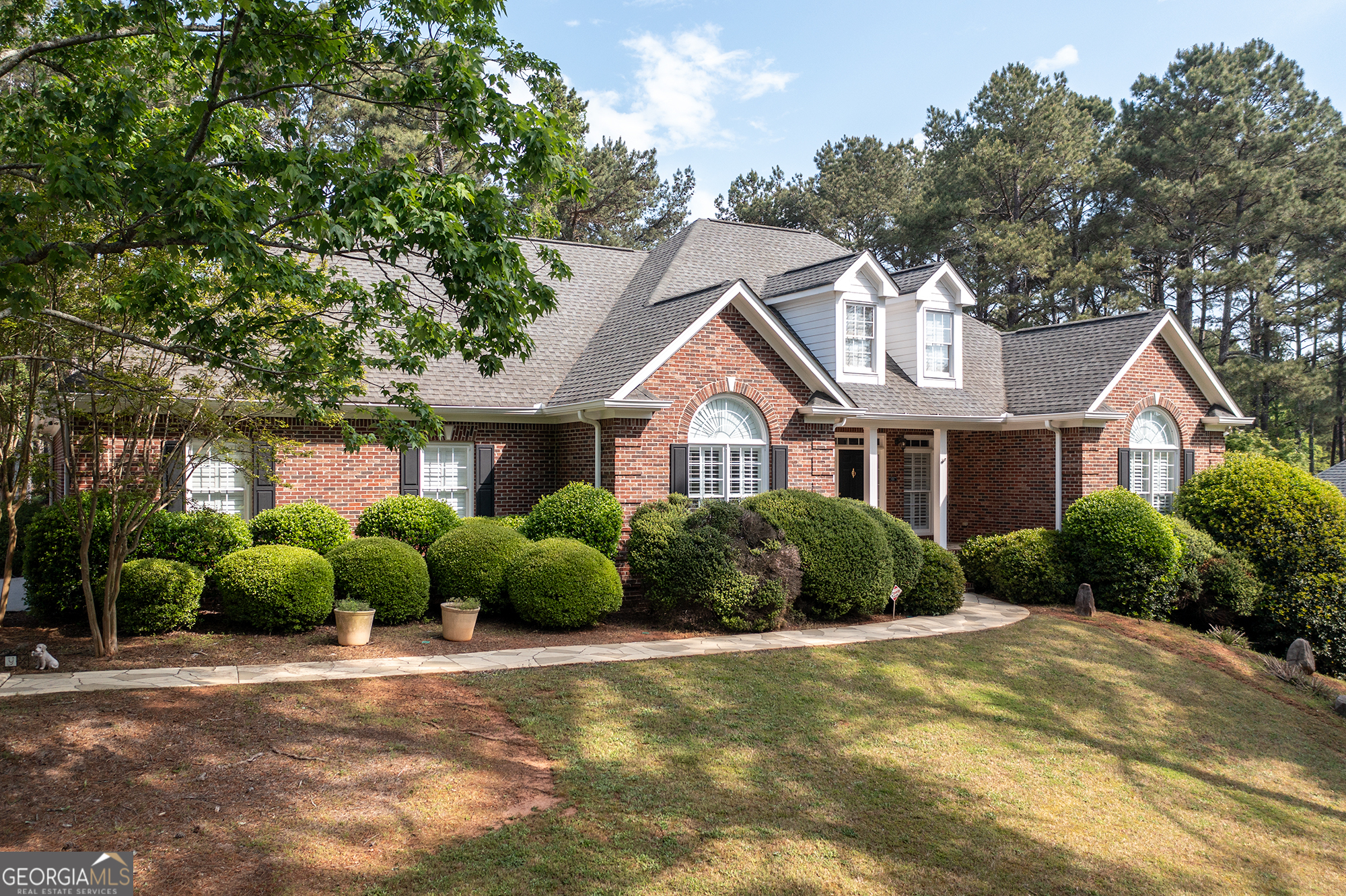 1121 Beverly DR