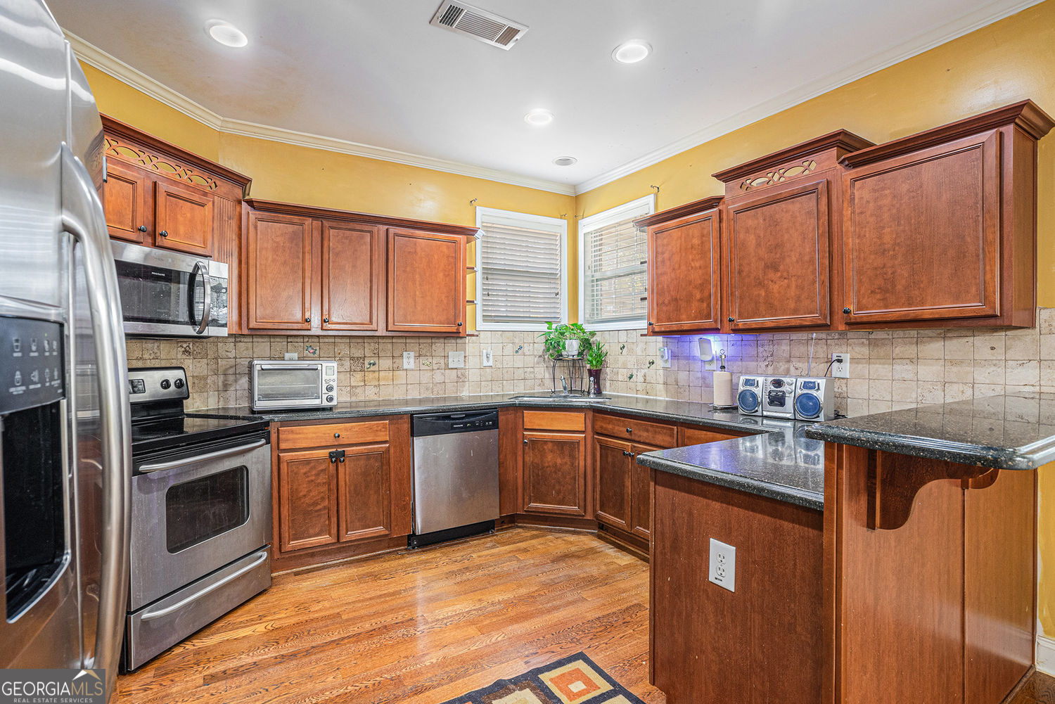 MAGNOLIA MANOR - Residential