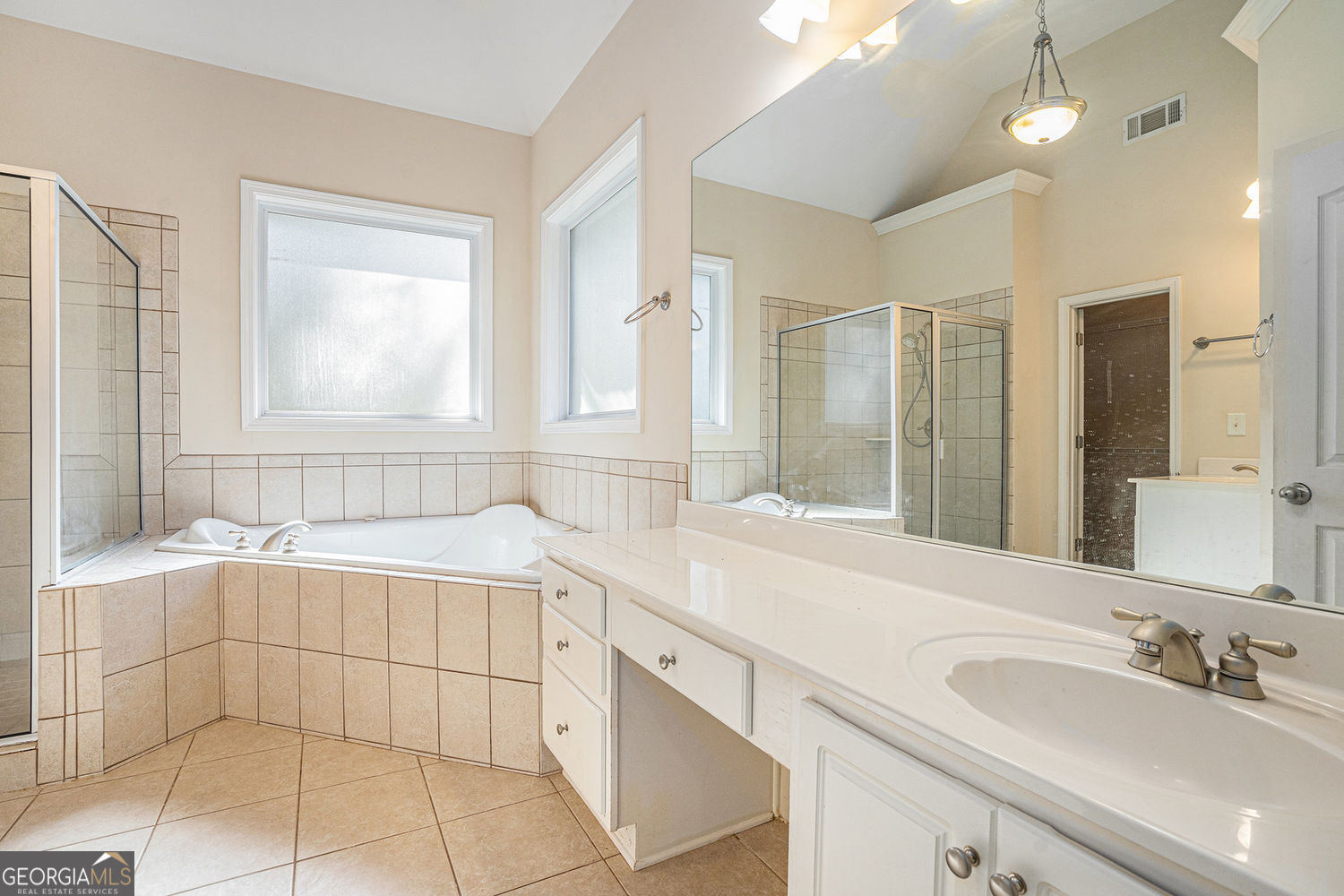 MAGNOLIA MANOR - Residential