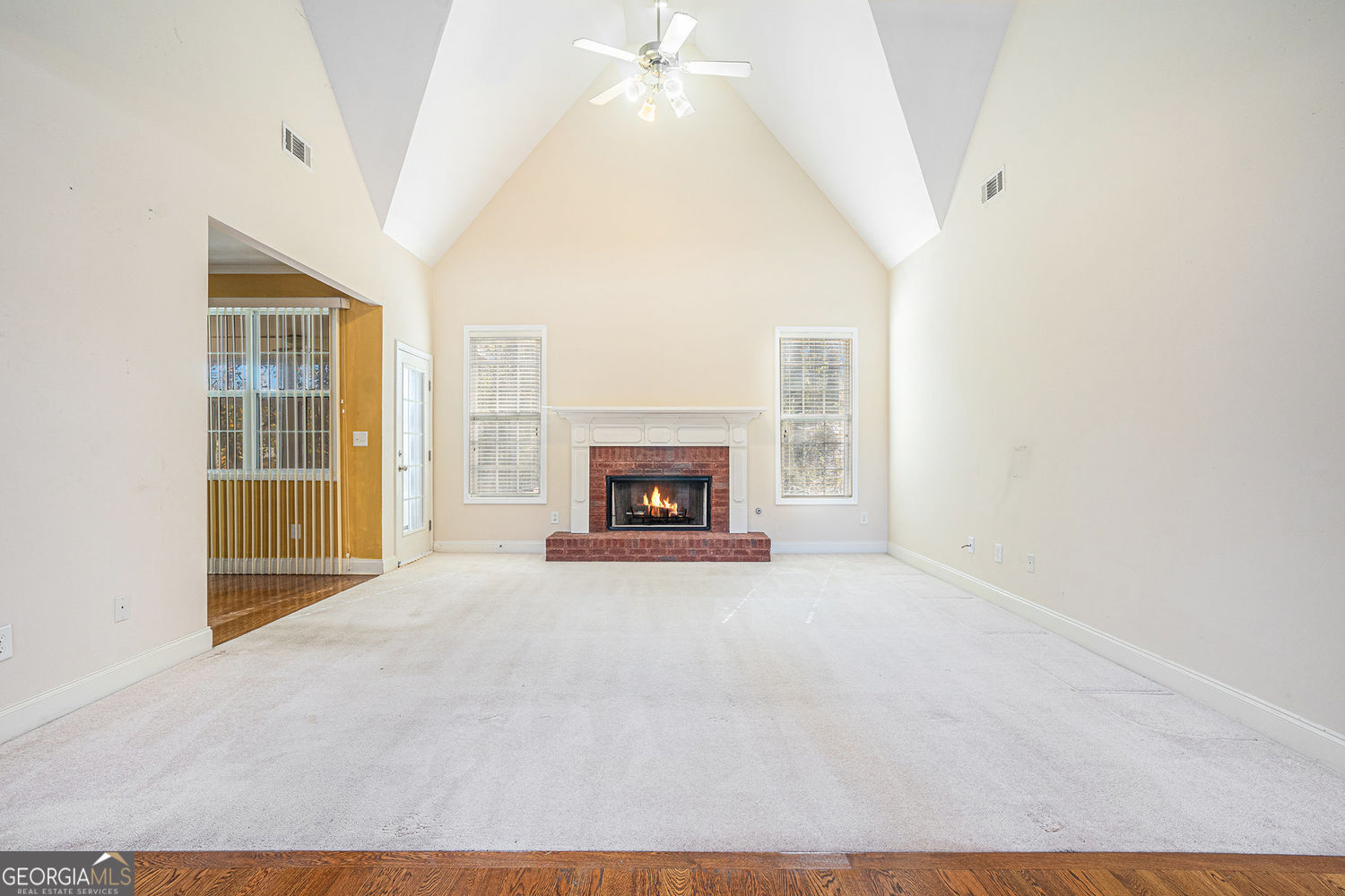 MAGNOLIA MANOR - Residential