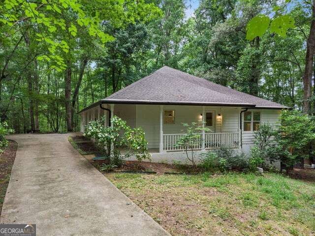 Photo of 265 Timberidge Drive, Newnan, GA 30263 (MLS # 10853187)