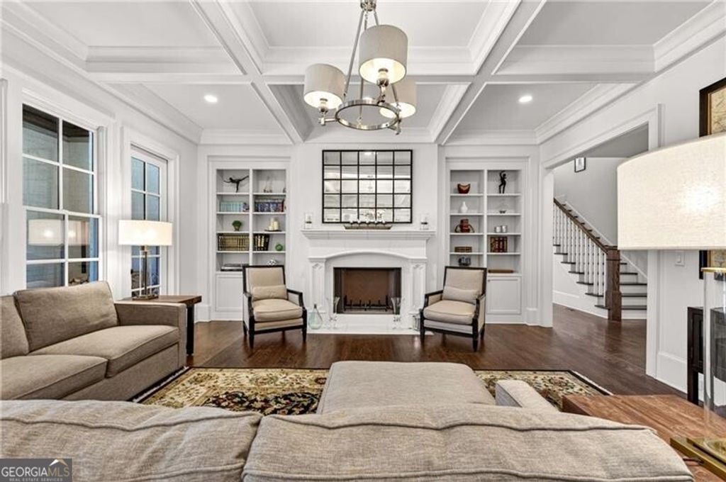 Photo of 2976 Sequoyah Drive NW, Atlanta, GA 30327 (MLS # 10694824)