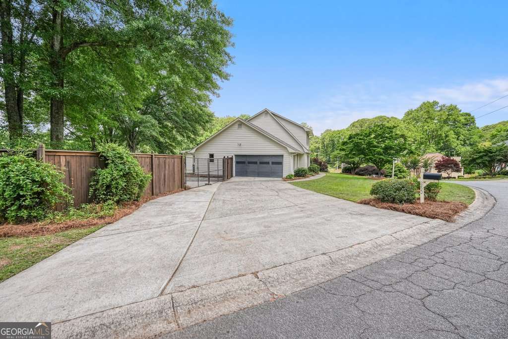 2422 Stockton DR