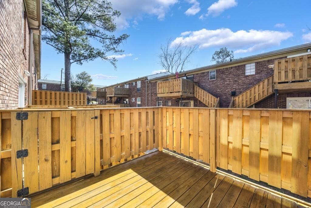 Charleston Square - Residential