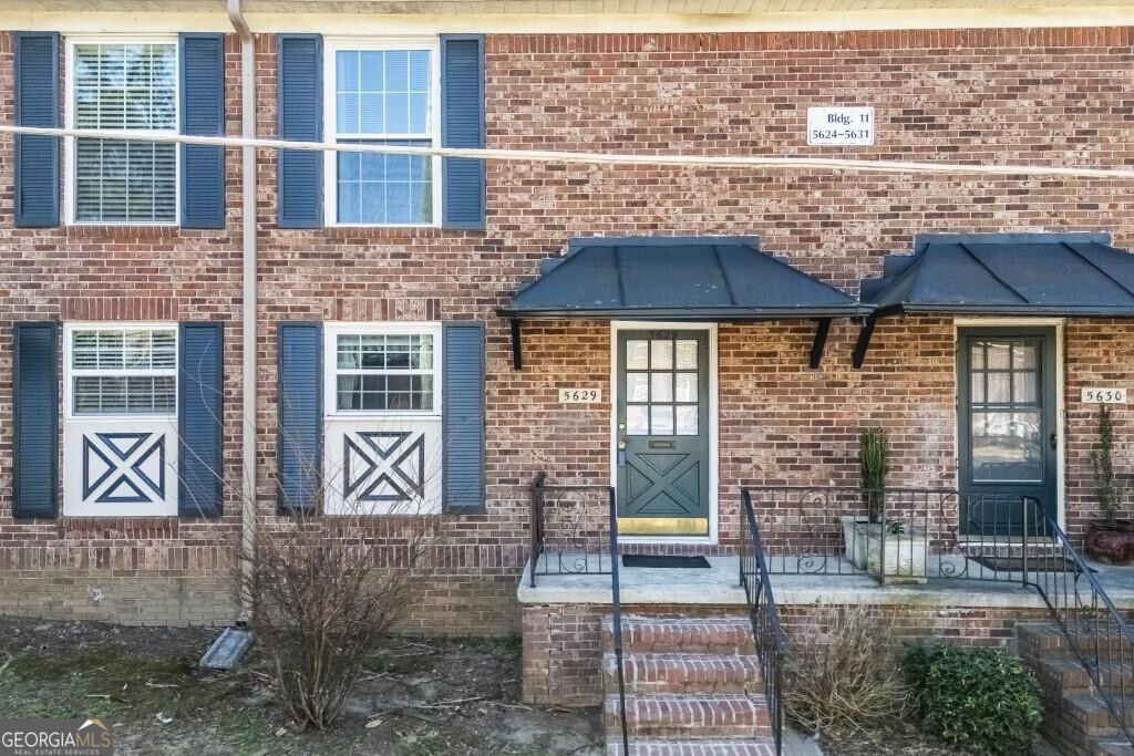 Charleston Square - Residential