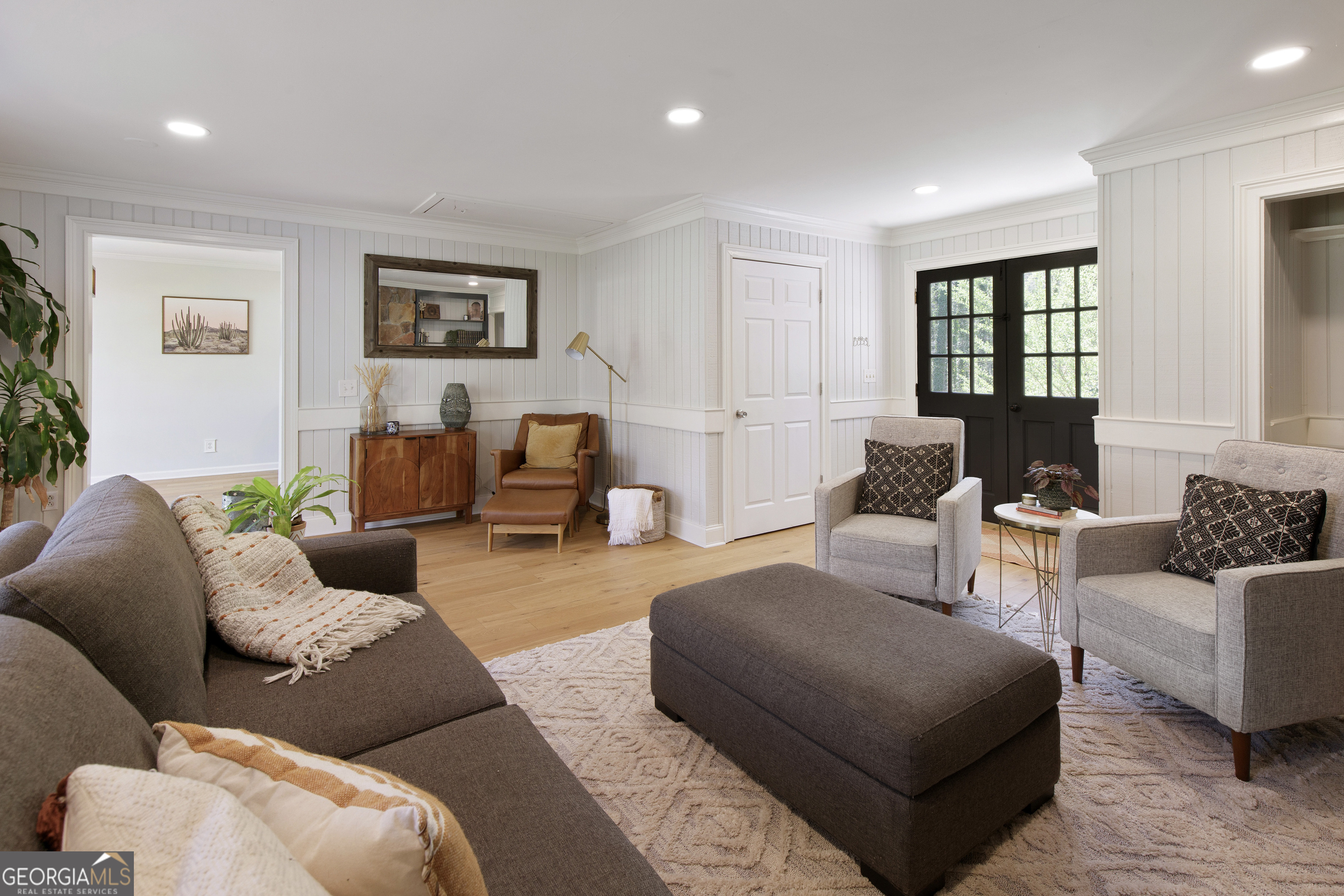 Gainesville, Georgia 30506, United States, 4 Bedrooms Bedrooms, ,4 BathroomsBathrooms,Residential,Active,97843