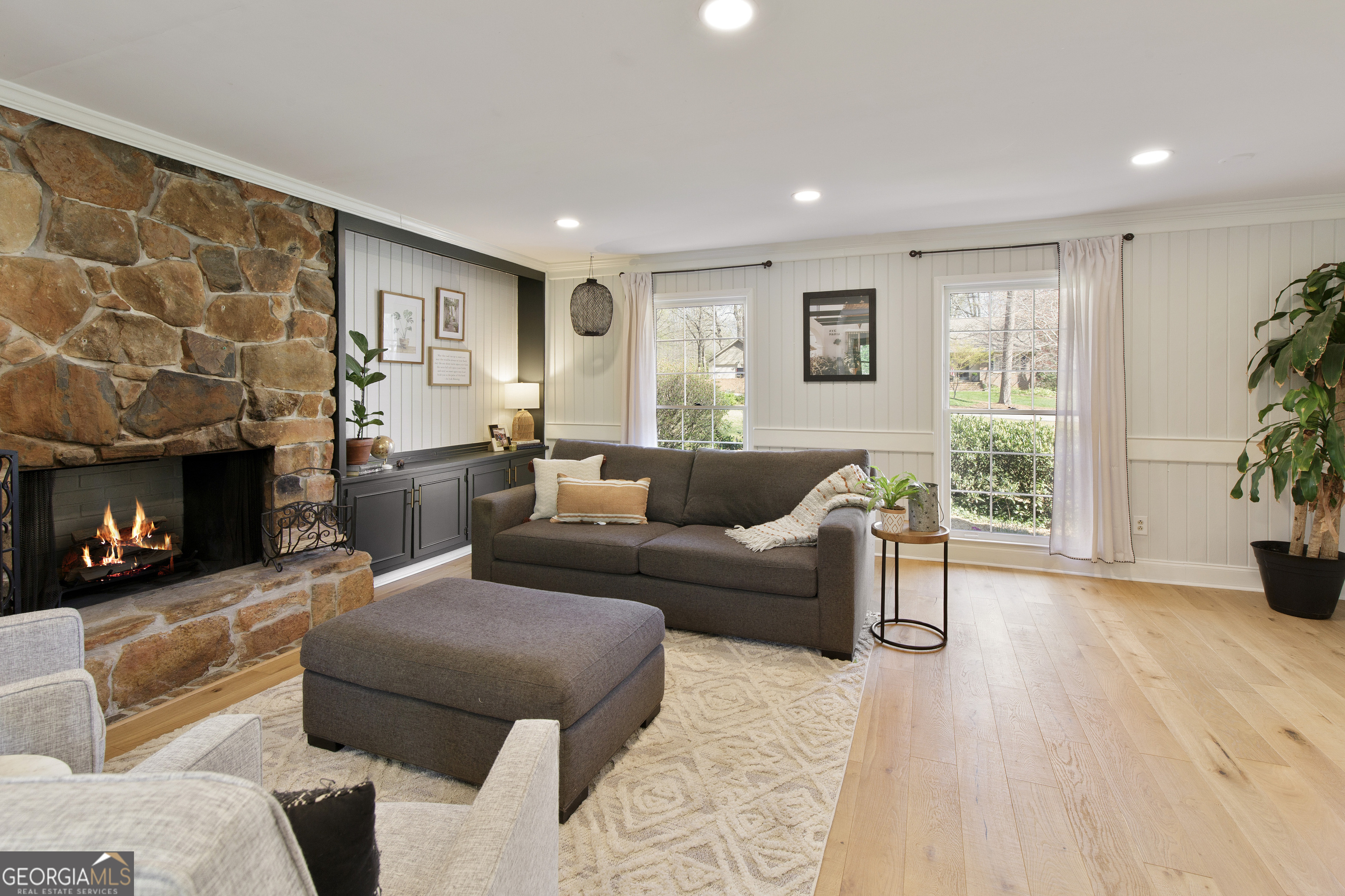 Gainesville, Georgia 30506, United States, 4 Bedrooms Bedrooms, ,4 BathroomsBathrooms,Residential,Active,97843