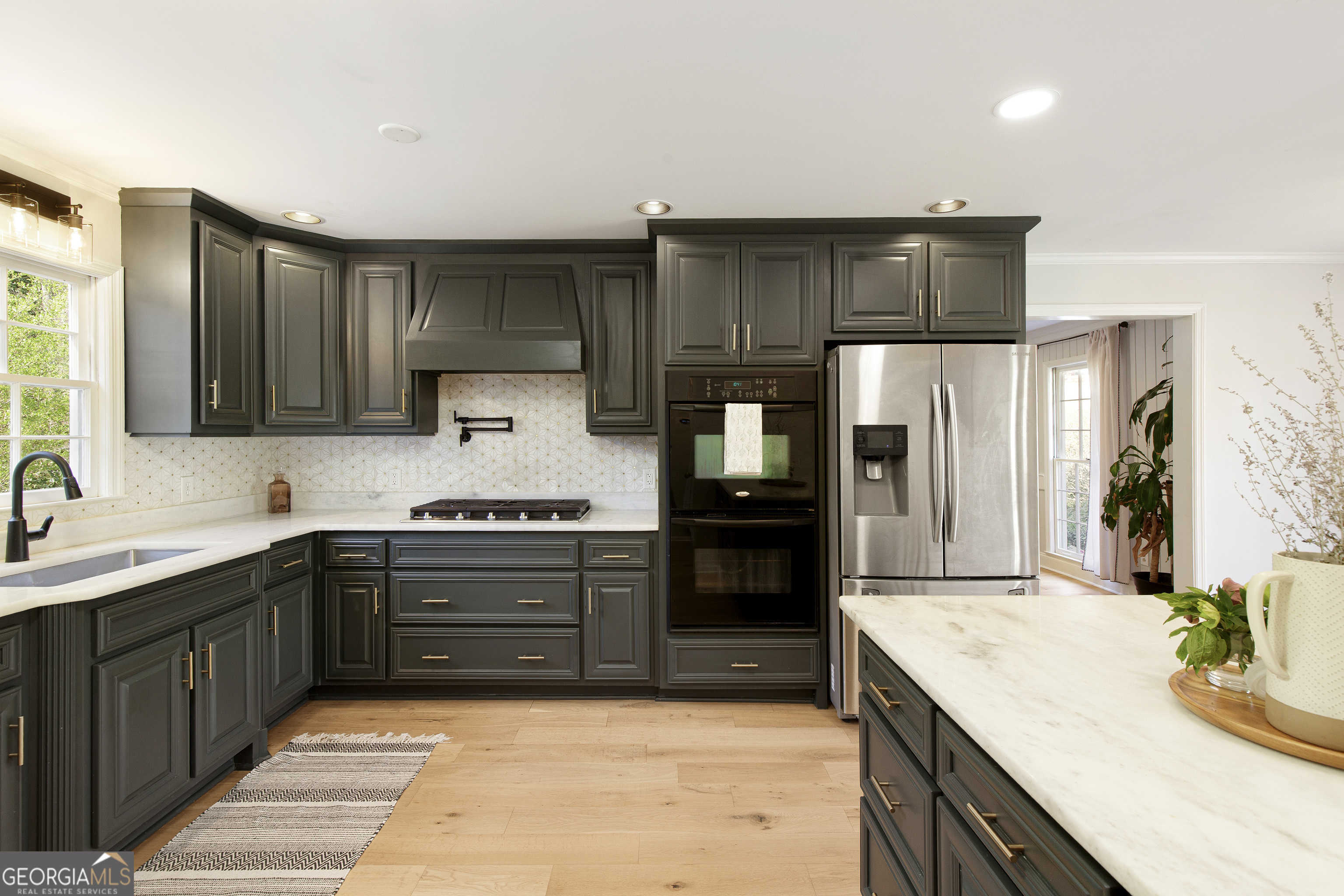 Gainesville, Georgia 30506, United States, 4 Bedrooms Bedrooms, ,4 BathroomsBathrooms,Residential,Active,97843