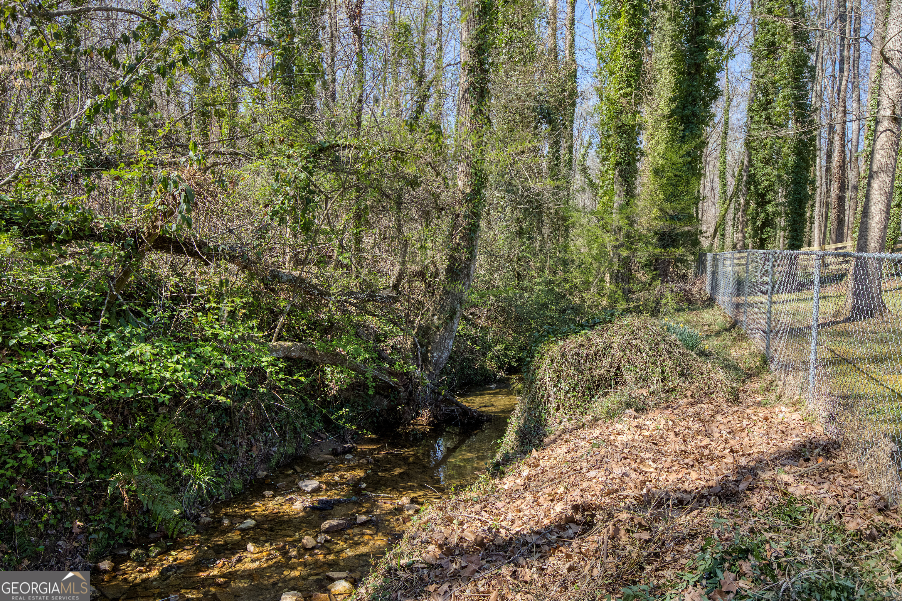 Gainesville, Georgia 30506, United States, 4 Bedrooms Bedrooms, ,4 BathroomsBathrooms,Residential,Active,97843