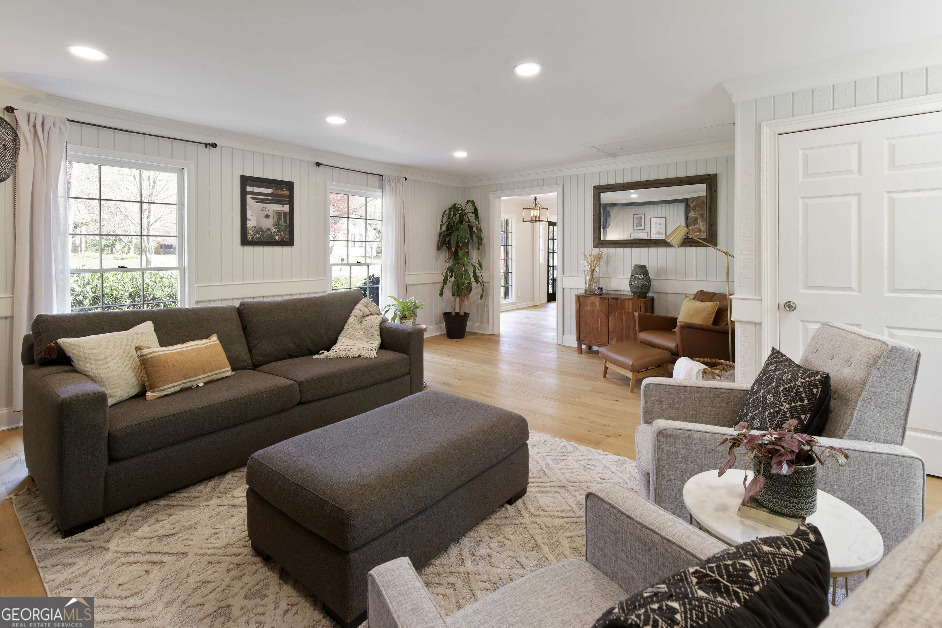 Gainesville, Georgia 30506, United States, 4 Bedrooms Bedrooms, ,4 BathroomsBathrooms,Residential,Active,97843