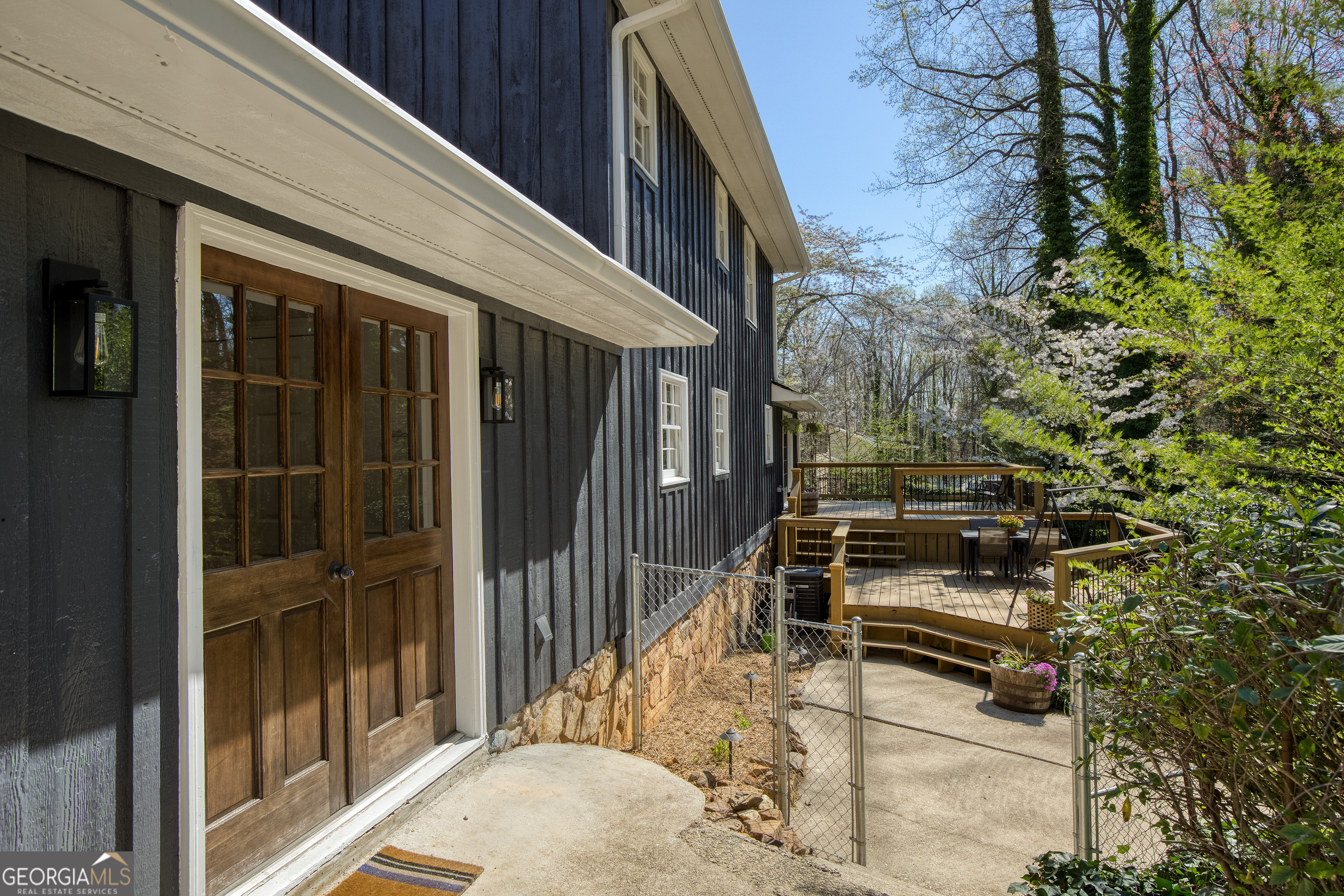 Gainesville, Georgia 30506, United States, 4 Bedrooms Bedrooms, ,4 BathroomsBathrooms,Residential,Active,97843