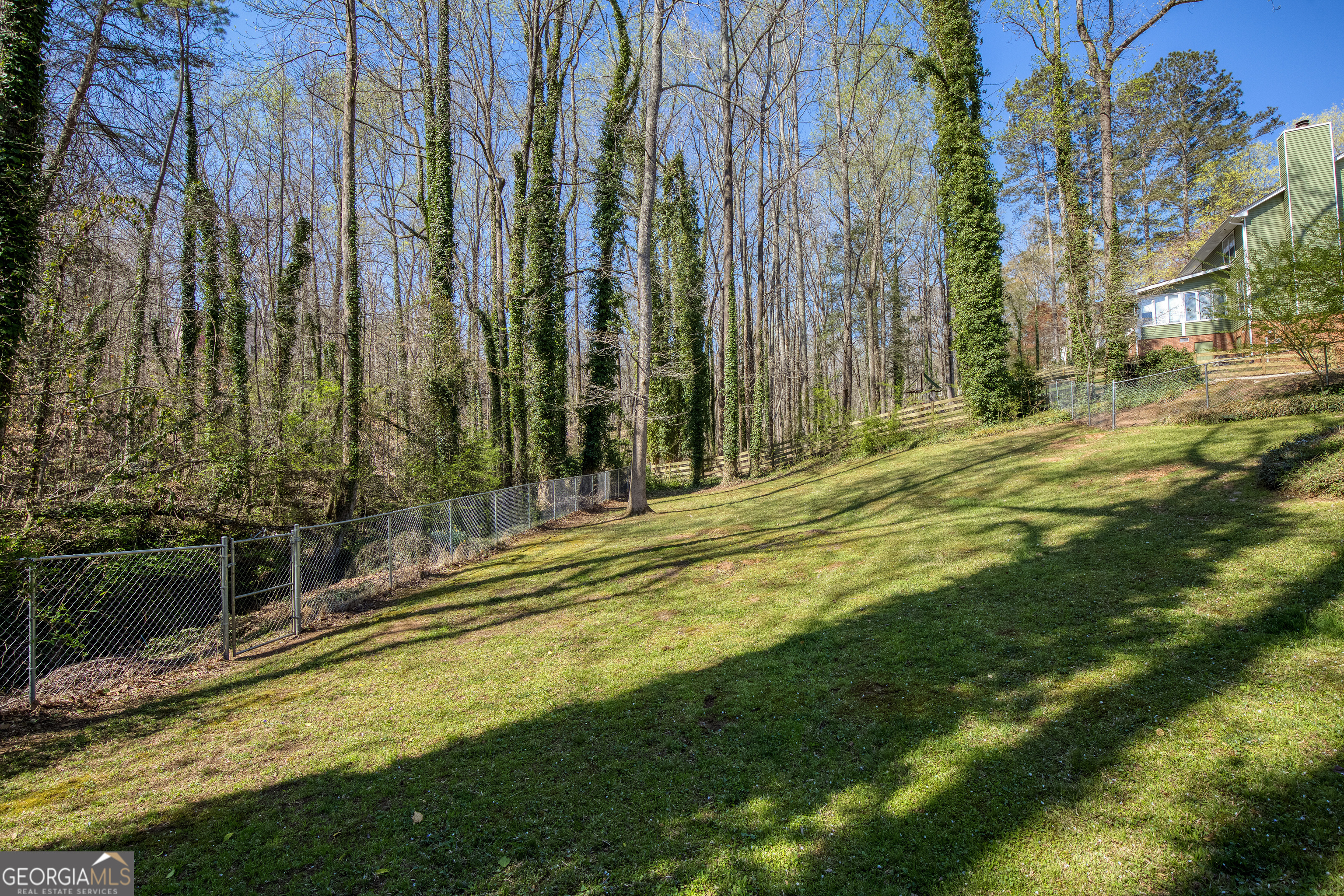 Gainesville, Georgia 30506, United States, 4 Bedrooms Bedrooms, ,4 BathroomsBathrooms,Residential,Active,97843