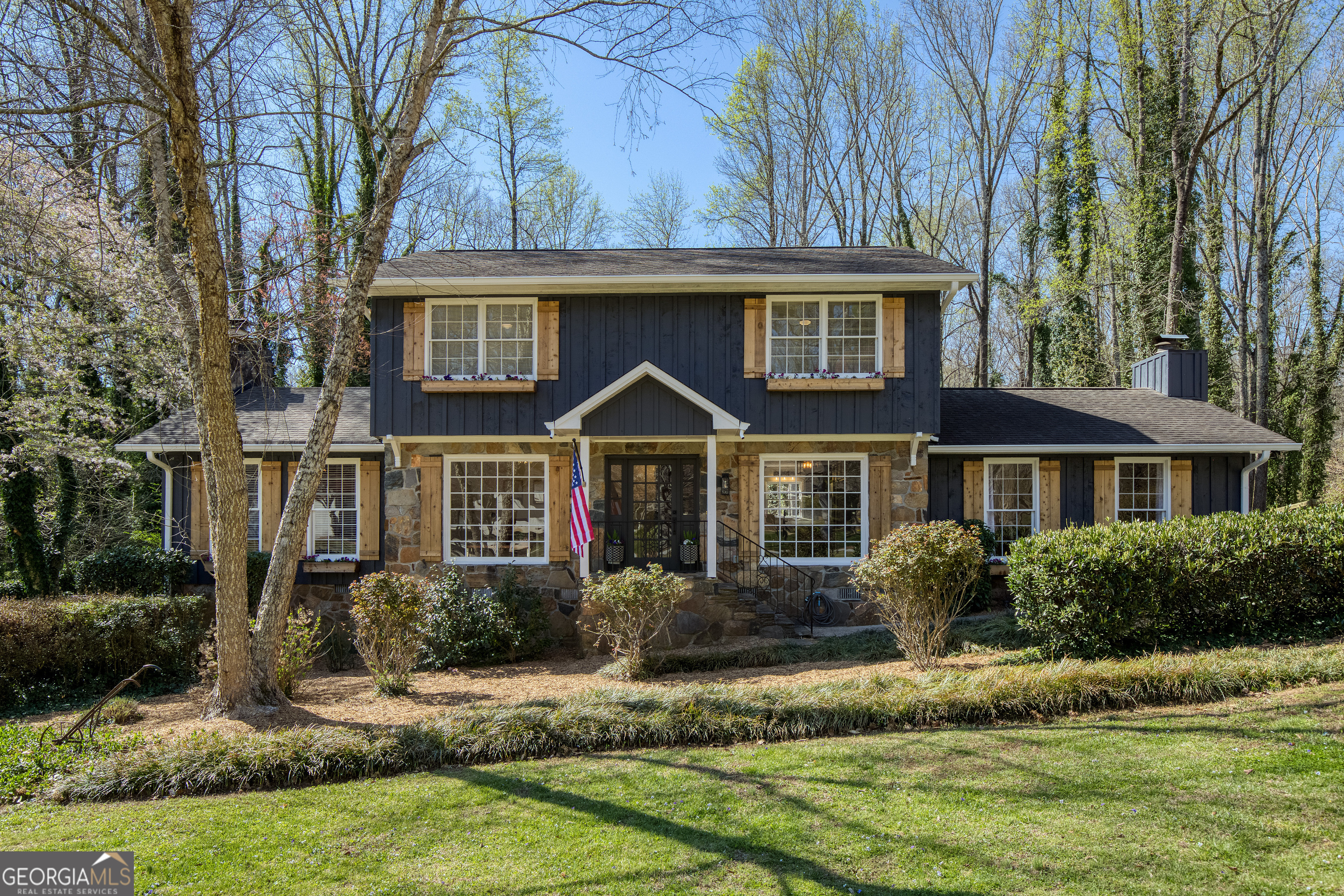 Gainesville, Georgia 30506, United States, 4 Bedrooms Bedrooms, ,4 BathroomsBathrooms,Residential,Active,97843