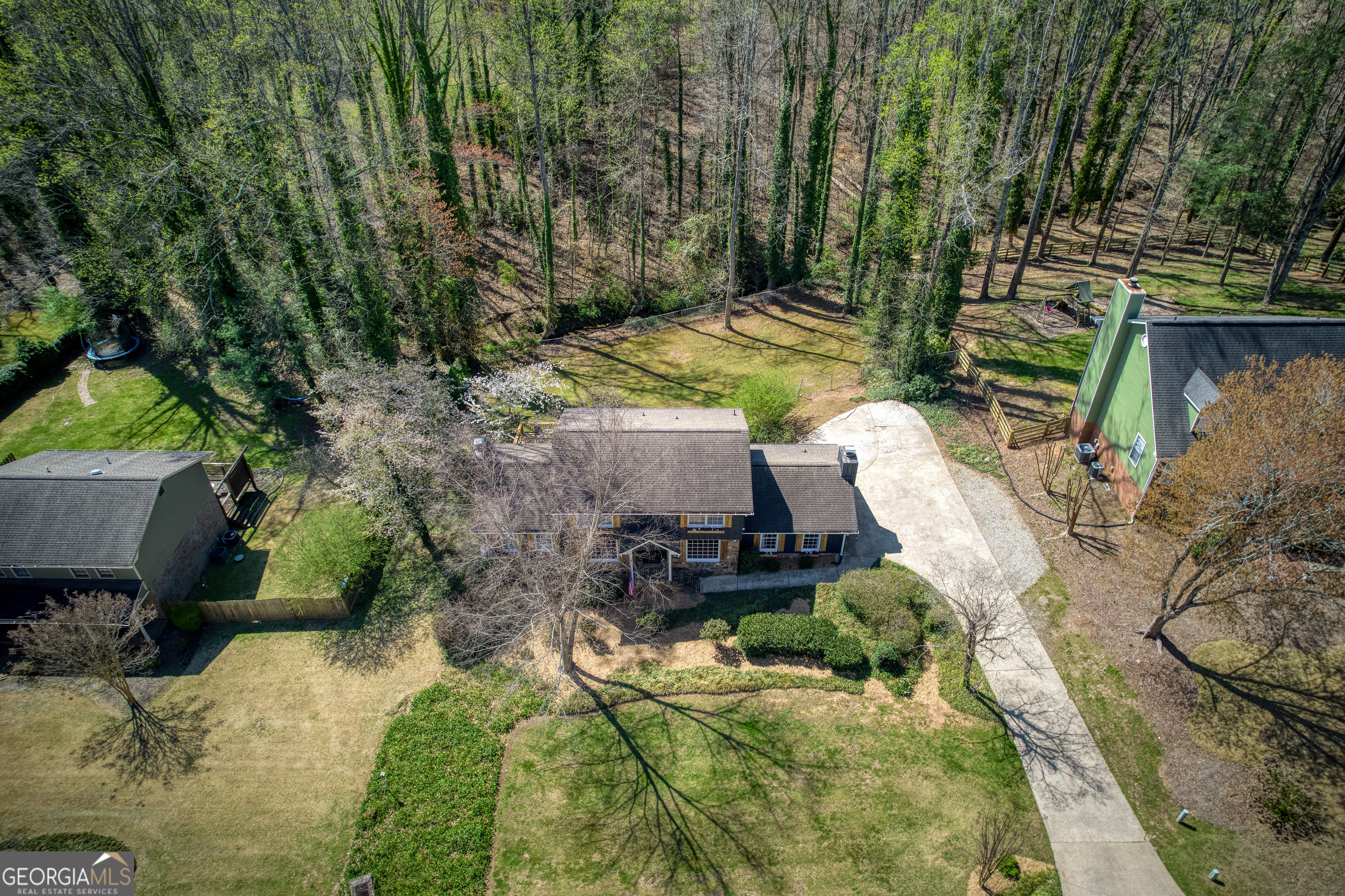 Gainesville, Georgia 30506, United States, 4 Bedrooms Bedrooms, ,4 BathroomsBathrooms,Residential,Active,97843