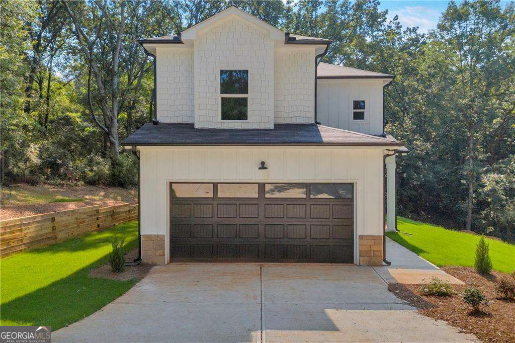 Beautiful new construction in growing Franklin County! The two story, 3-bedroom 2.5 bath home features a master bedroom with tub/shower combo and walk in closet. The laundry room is conveniently located upstairs with the bedrooms. Throughout the home is beautiful LVP flooring. On the main level you will find an open floor plan with white cabinets, quartz countertops, backsplash and new stainless-steel appliances. The kitchen overlooks the family room so you can enjoy the family while cooking. The electric fireplace in the living room makes the room feel cozy and comfortable! Walk out the sliding glass backdoor to a private oasis with a covered back porch that backs up to a wooded area. Sod has been laid around the home with beautiful landscaping giving the home great curb appeal. Emmanuel University and downtown Royston are located within 5 minutes of the home. Elementary school is Royston Elementary School. Schedule today to see this new construction that is just waiting for you to add your personal touches!