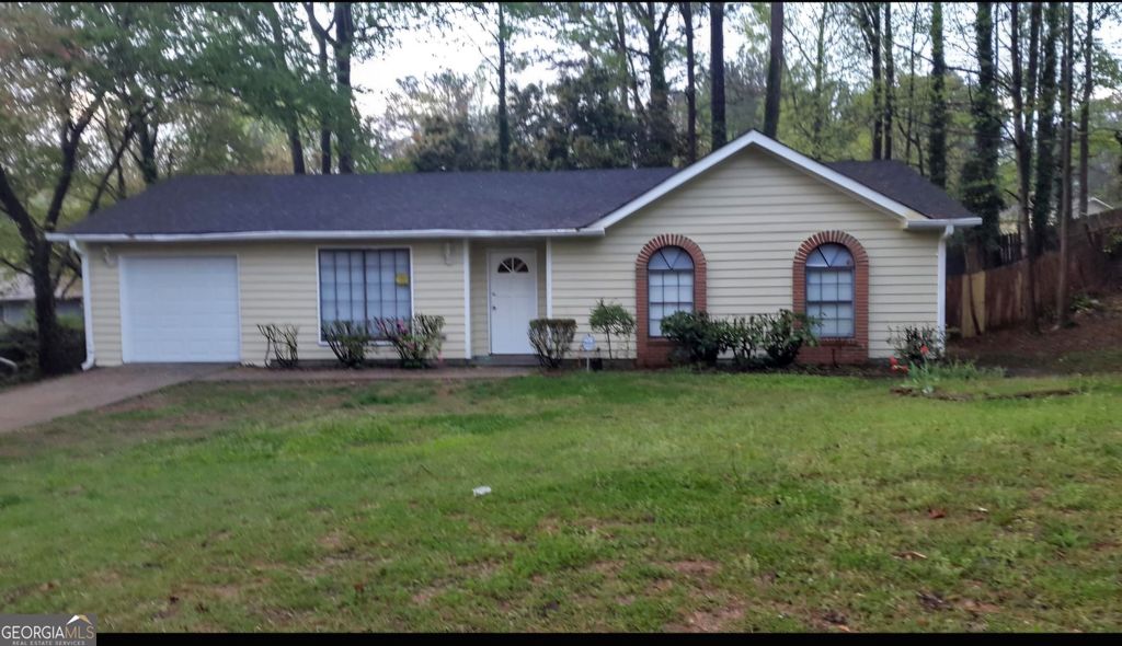 Photo of 460 Paxton Place, Riverdale, GA 30274 (MLS # 10674631)