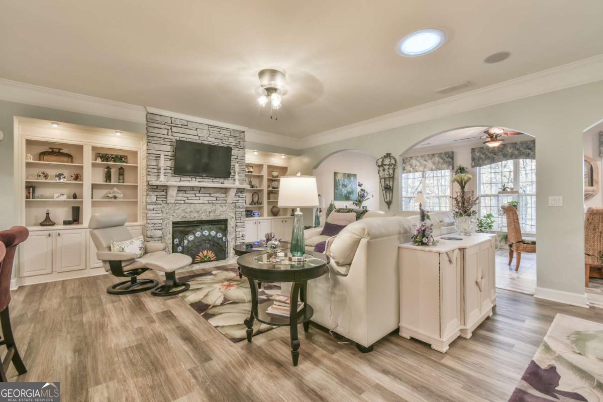 6352 Falling Water LN