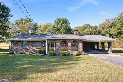 Photo of 249 Davis Drive, Calhoun, GA 30701 (MLS # 10624973)