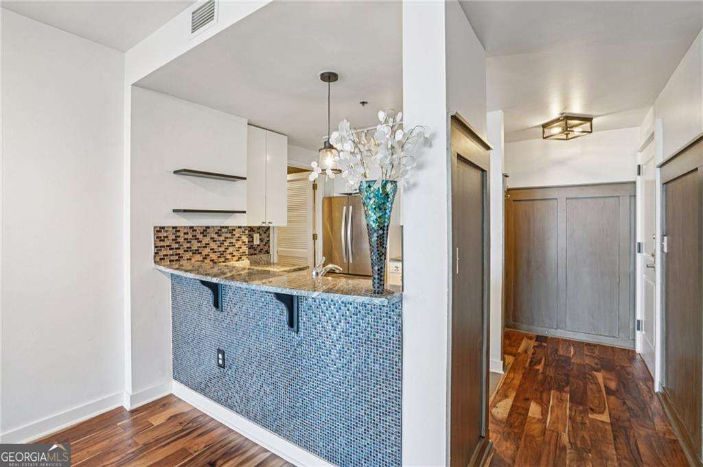 3338 Peachtree RD NE 1403