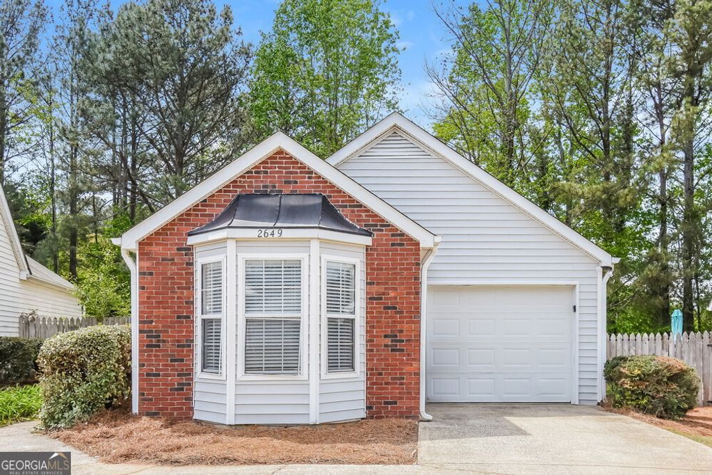Photo of 2649 Laurel Lane NW, Kennesaw, GA 30152 (MLS # 10729562)