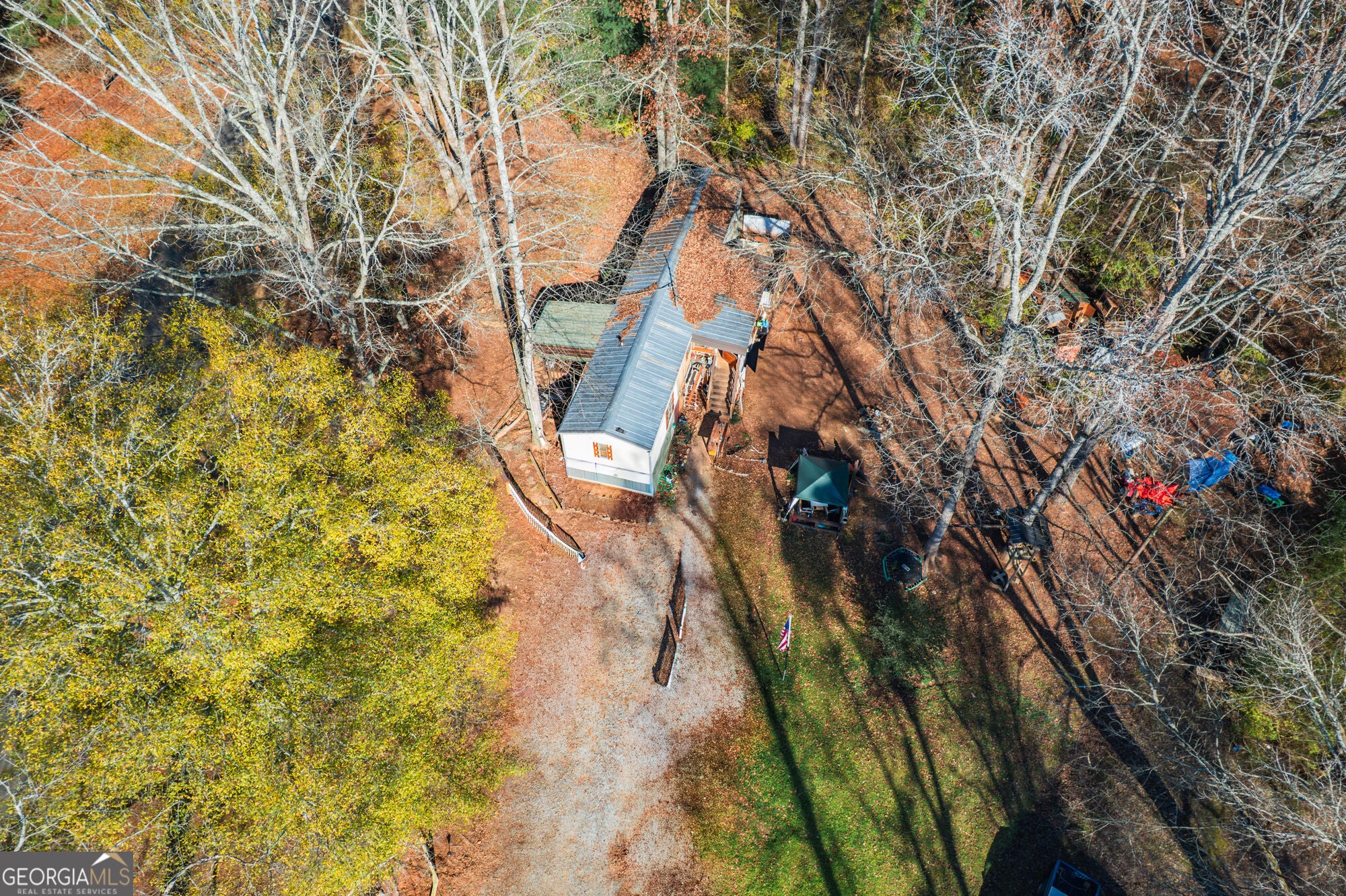 11 Beechwood LN