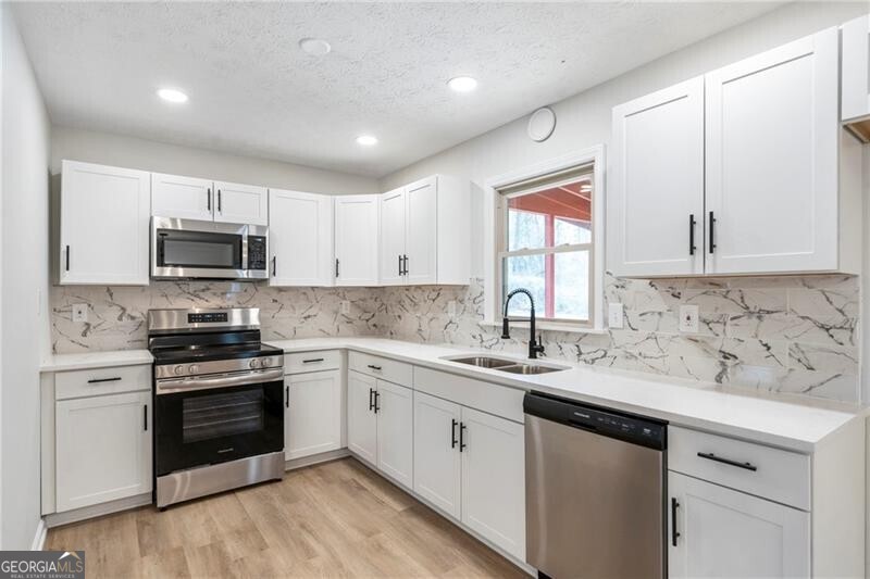 7562 Asbury Manor DR