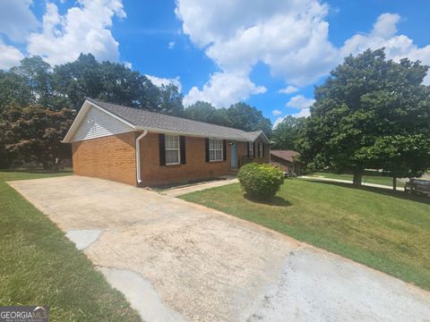 A home in Newnan