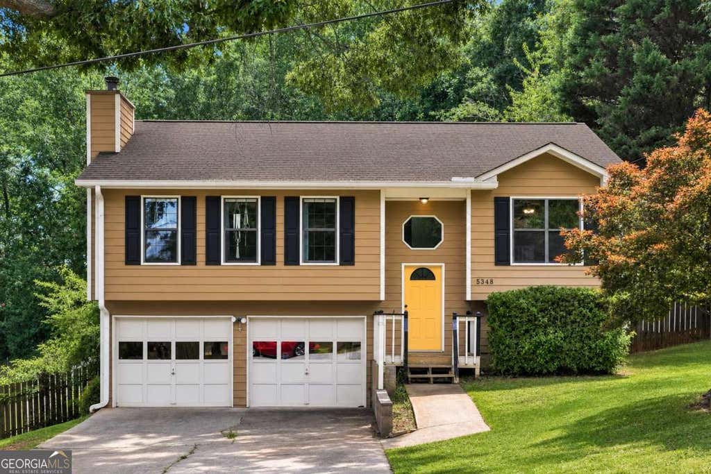 Photo of 5548 Elderberry Lane, Flowery Branch, GA 30542 (MLS # 10810945)