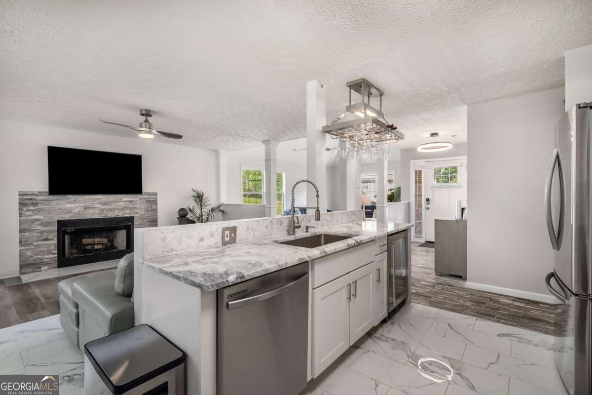 4400 Celebration DR SW