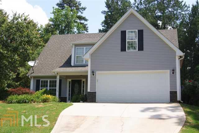 Must see! Beautiful 3 Bedroom, 2.5 Bathroom home. Bonus room can be used as additional living space. New floors throughout along with new trim and paint. New HVAC. Master on main with garden tub. Beautiful open dining area with upgraded kitchen appliances. Open private backyard. Ask about the secret room.