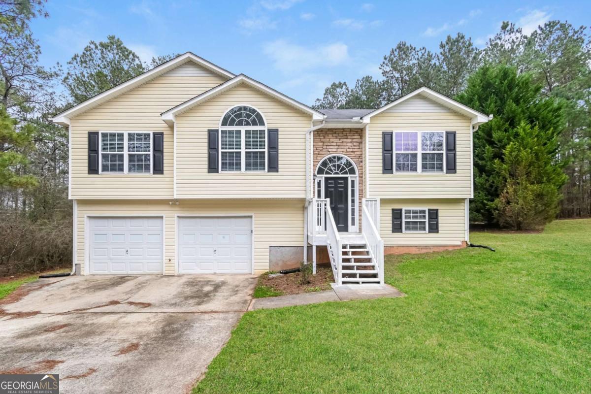 Welcome to this spacious 3-bedroom, 2-bathroom pet-friendly home spanning 1,838 sq ft. The kitchen is equipped with stainless steel appliances, including a refrigerator, microwave, range oven, and dishwasher. Enjoy the convenience of an attached garage and the outdoor appeal of a deck. The home features amenities such as ceiling fans, window coverings, and a bathtub, making it a comfortable choice for your living needs. Schedule a tour today to experience this inviting residence.