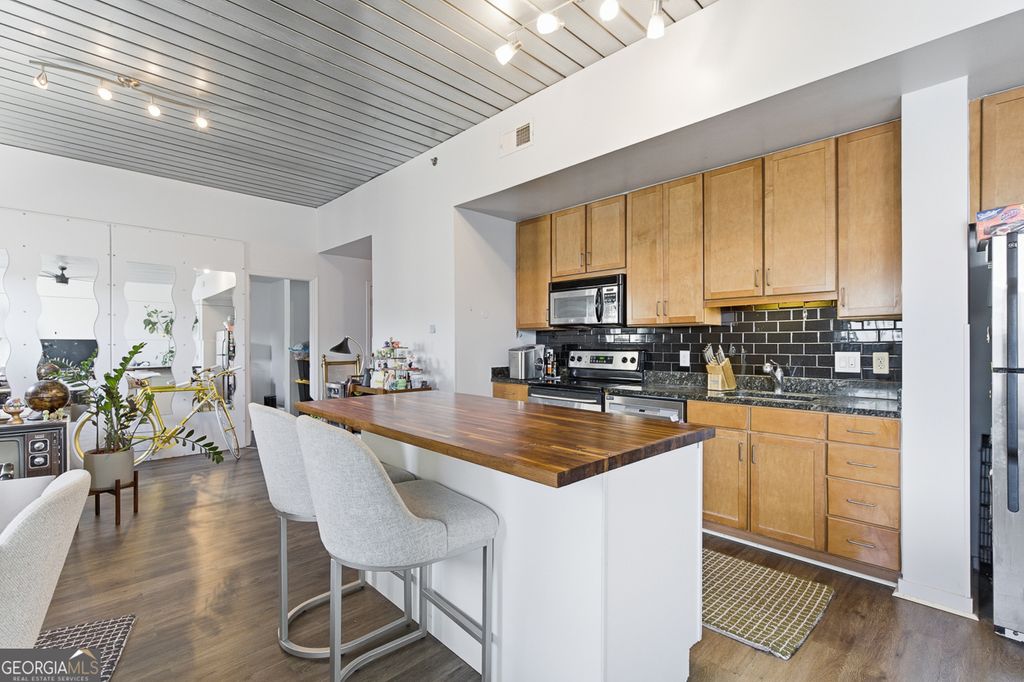 Photo of 620 Glen Iris Drive #523, Atlanta, GA 30308 (MLS # 10761461)