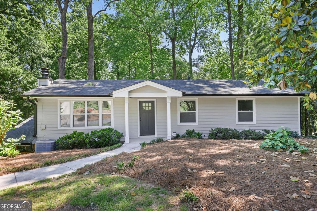 Photo of 110 Bonnie Lane NE, Sandy Springs, GA 30328 (MLS # 10757665)