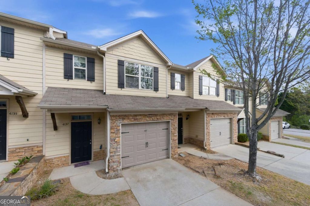 Photo of 4137 High Park Terrace, Atlanta, GA 30344 (MLS # 10725077)