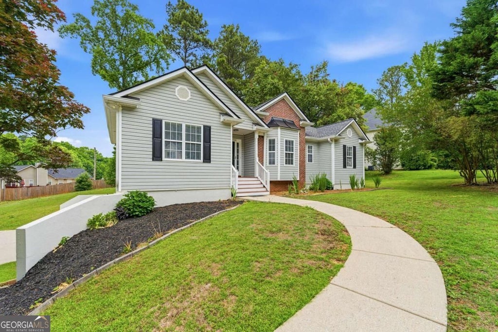 Photo of 4036 Saint George Walk SW, Powder Springs, GA 30127 (MLS # 10845882)