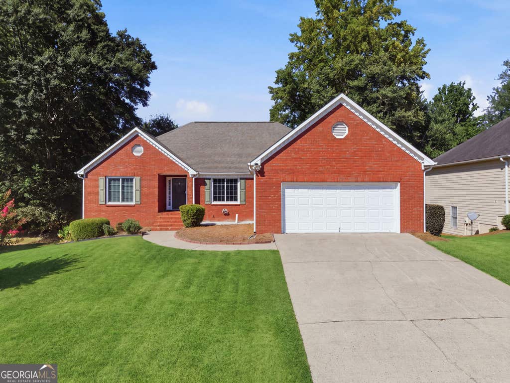 Photo of 1424 Oak Bend Way, Lawrenceville, GA 30045 (MLS # 10833550)