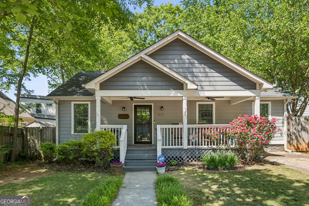 Photo of 1674 Dixie Street SE, Atlanta, GA 30317 (MLS # 10741147)