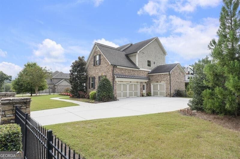 621 Mabry RD