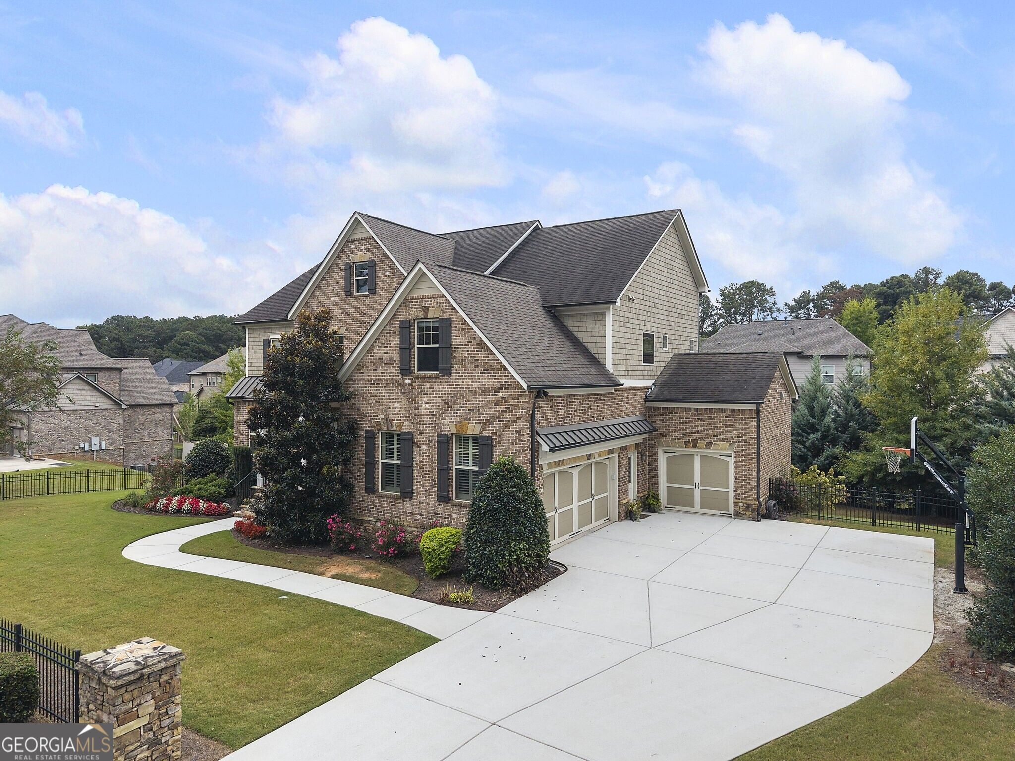 621 Mabry RD