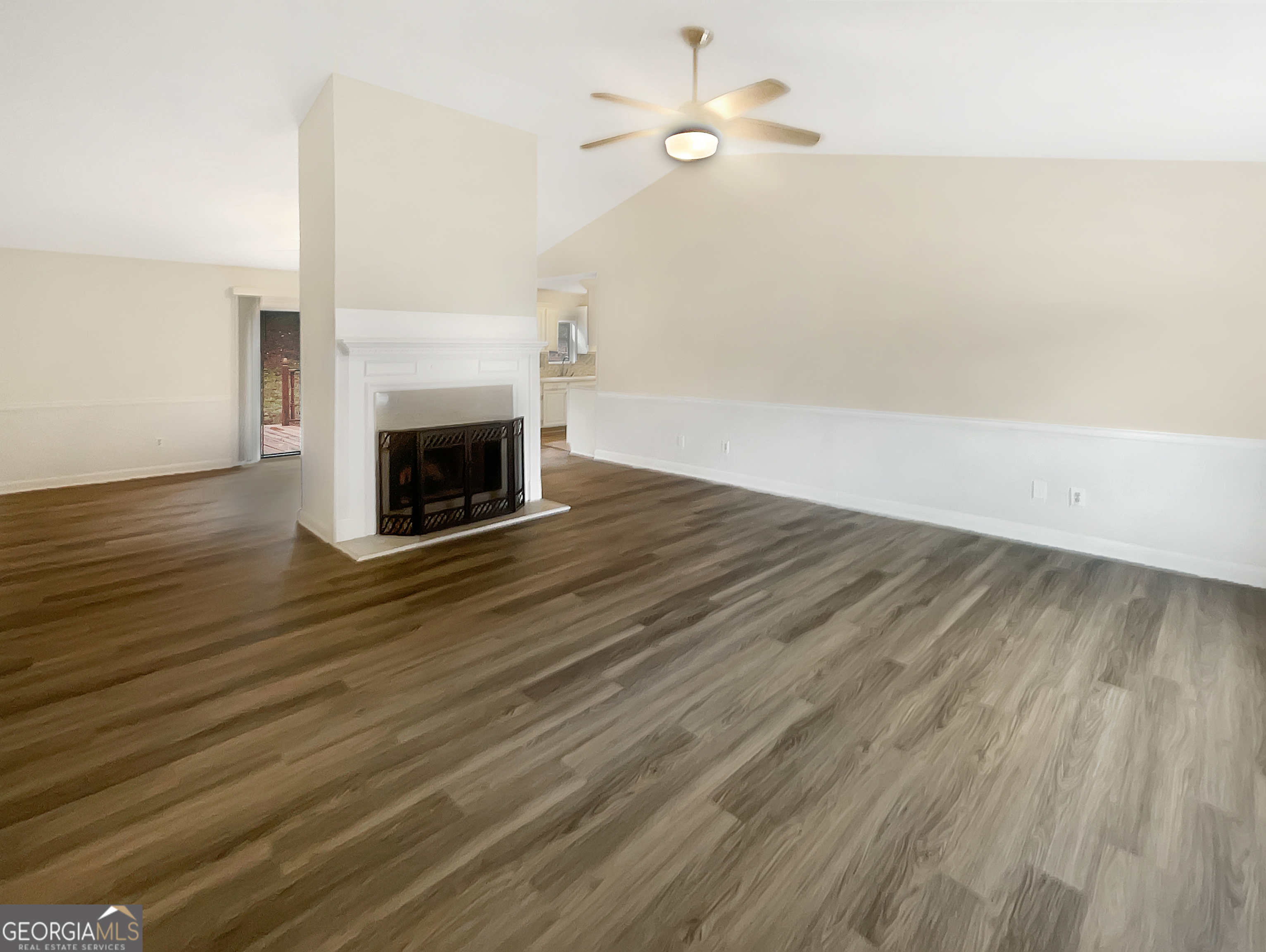 607 River Bend CIR SW