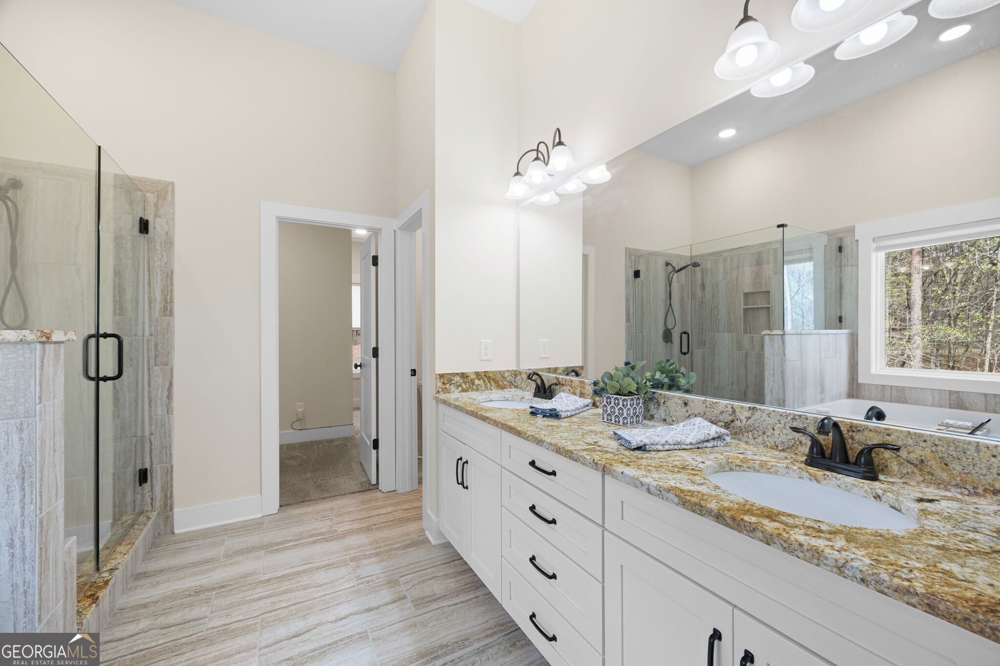 Dallas, Georgia 30132, United States, 5 Bedrooms Bedrooms, ,4 BathroomsBathrooms,Residential,Pending,104977