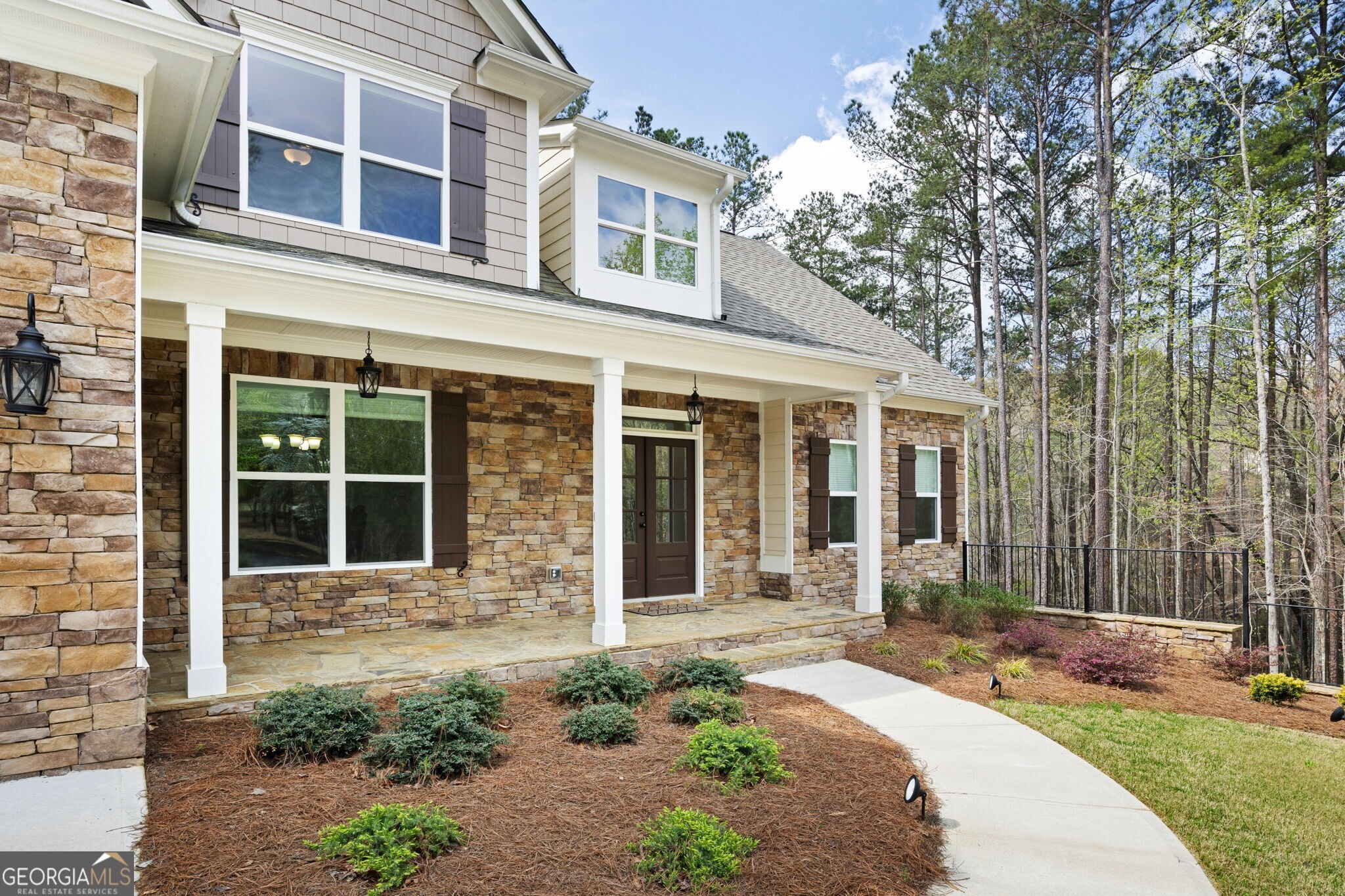 Dallas, Georgia 30132, United States, 5 Bedrooms Bedrooms, ,4 BathroomsBathrooms,Residential,Pending,104977