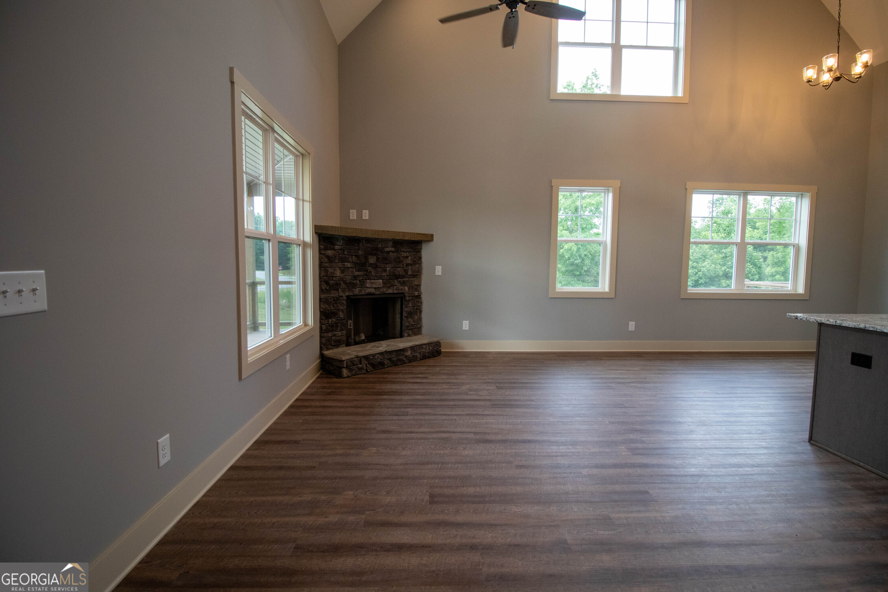 83 Hunts Ridge DR